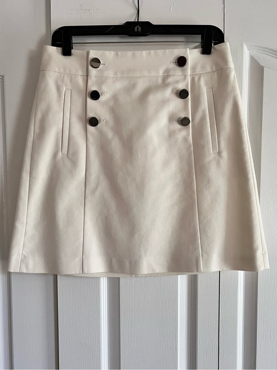 Banana Republic Dresses & Skirts - Banana Republic cream lined skirt 6